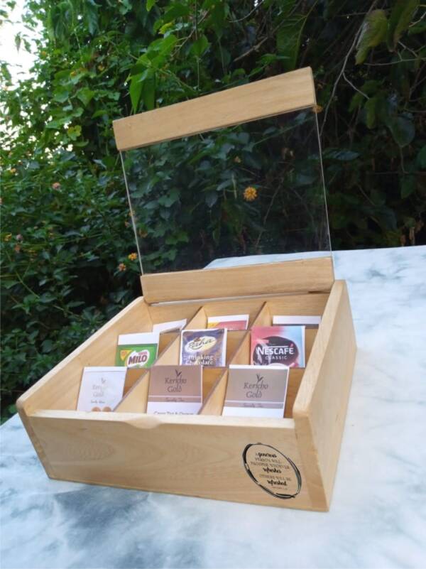 Tea Case - A Generous Person